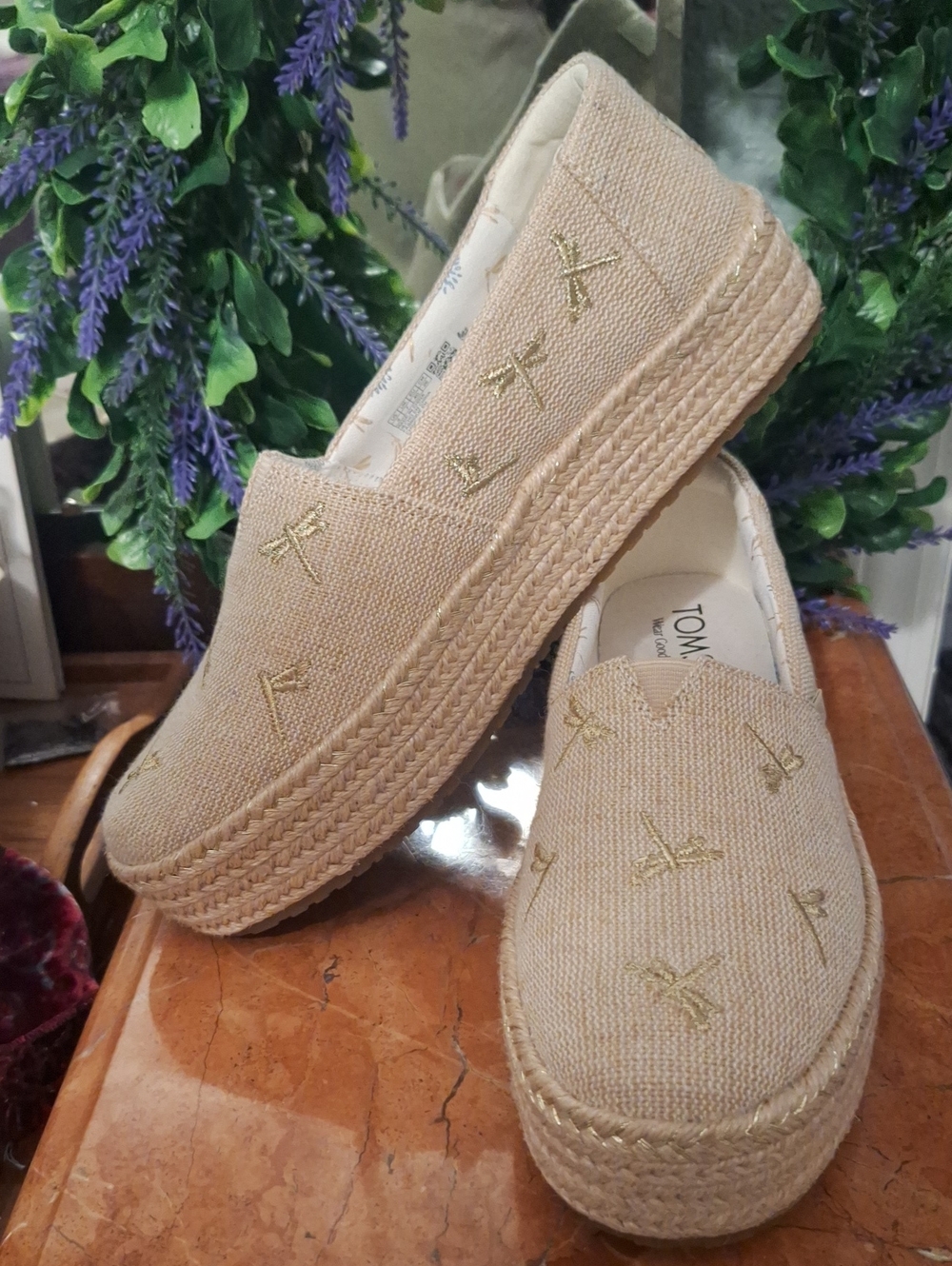 TOMS Women's Valencia Platform Dragonfly Gold Embroidery